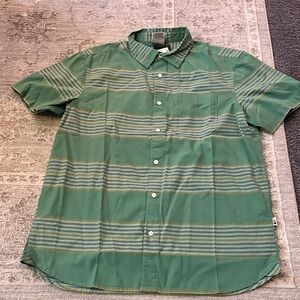 The North Face Men’s Medium Green Striped Button Down Shirt. NWT’s.